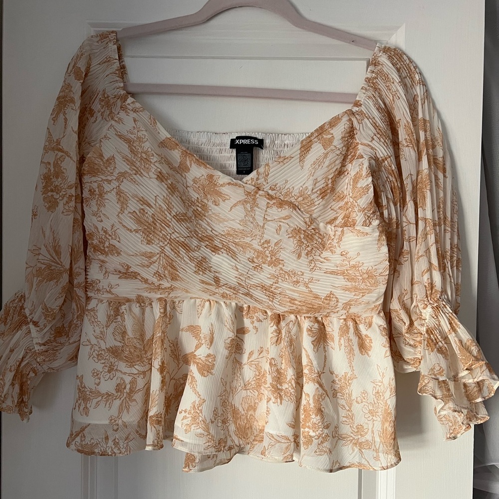 NWT Pleated Off The Shoulder Peplum Top
